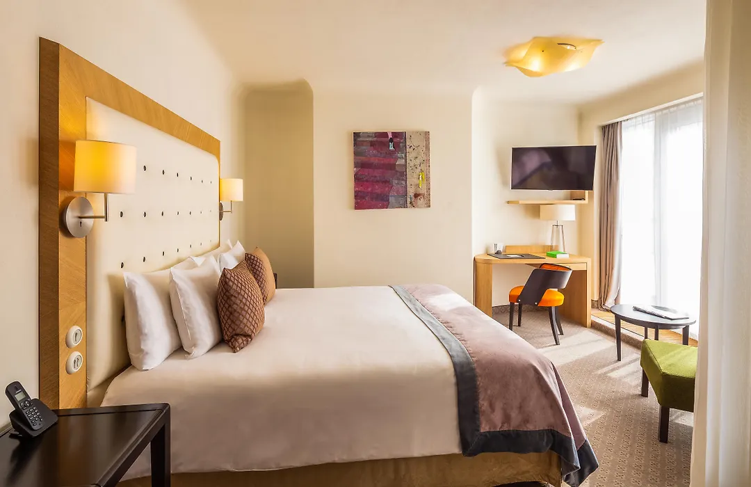 Dome Hotel-1